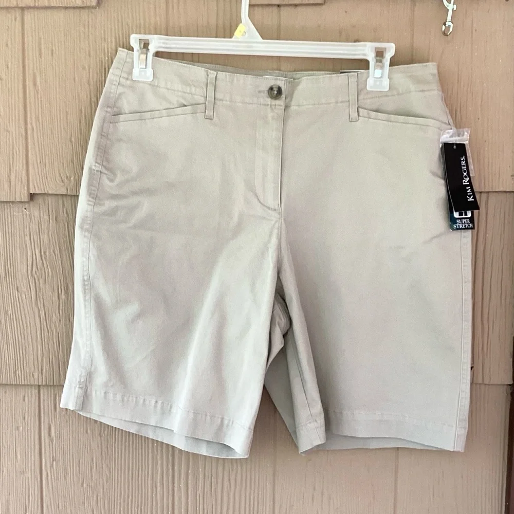 Kim Rogers Shorts Beige Stretch 4 Pocket Classic